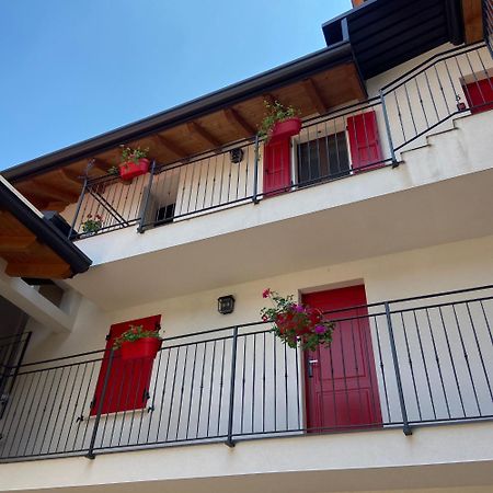 La Volpe Rossa Rooms And Apartments San Felice del Benaco Zewnętrze zdjęcie