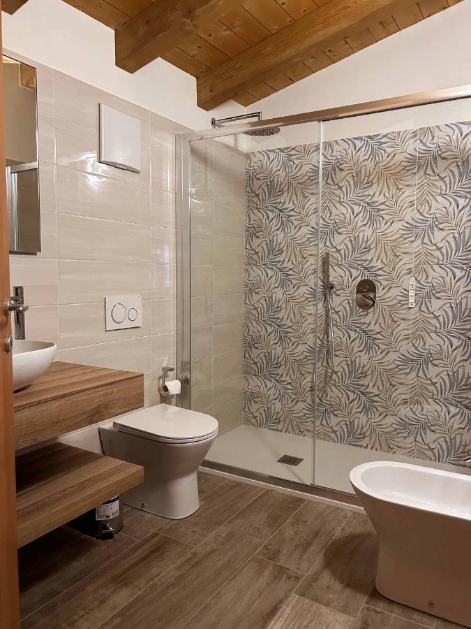 La Volpe Rossa Rooms And Apartments San Felice del Benaco Zewnętrze zdjęcie