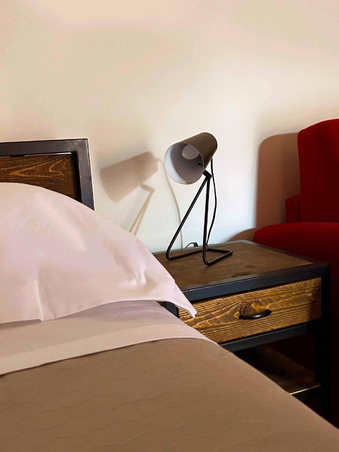 La Volpe Rossa Rooms And Apartments San Felice del Benaco Zewnętrze zdjęcie