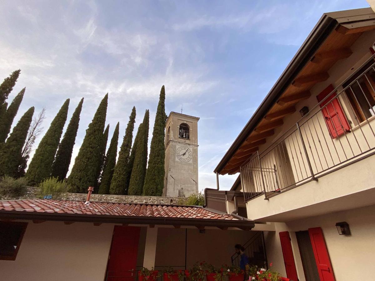 La Volpe Rossa Rooms And Apartments San Felice del Benaco Zewnętrze zdjęcie