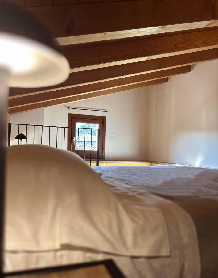 La Volpe Rossa Rooms And Apartments San Felice del Benaco Zewnętrze zdjęcie